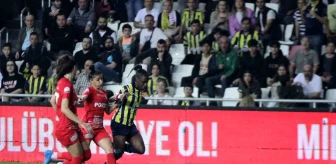 Ankara Büyükşehir Belediyesi Fomget Kadın Futbol Takımı Şampiyon Oldu