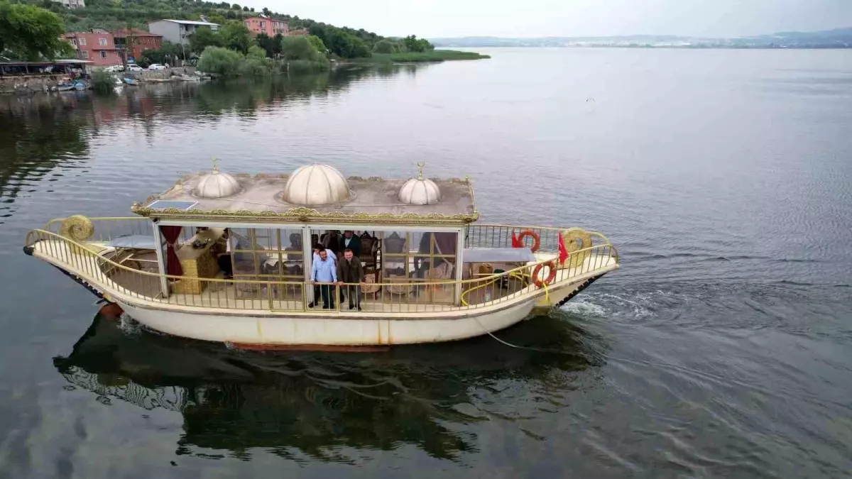 İstanbul'dan Gölyazı'ya 70 yıl sonra tekne yolculuğu