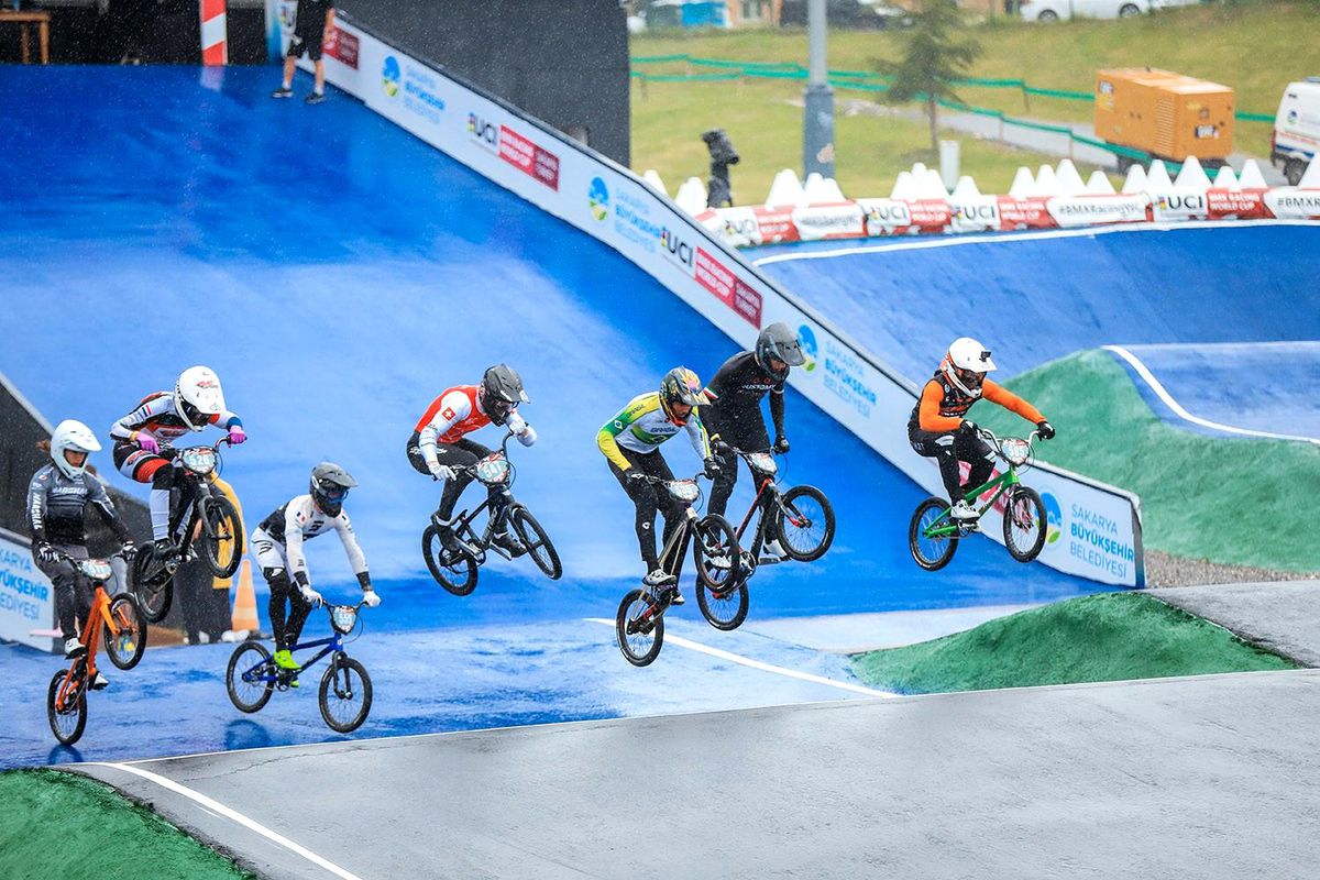 UCI BMX Dünya Kupası Serisi'nin ilk ayak yarışlarının kazananları belli oldu