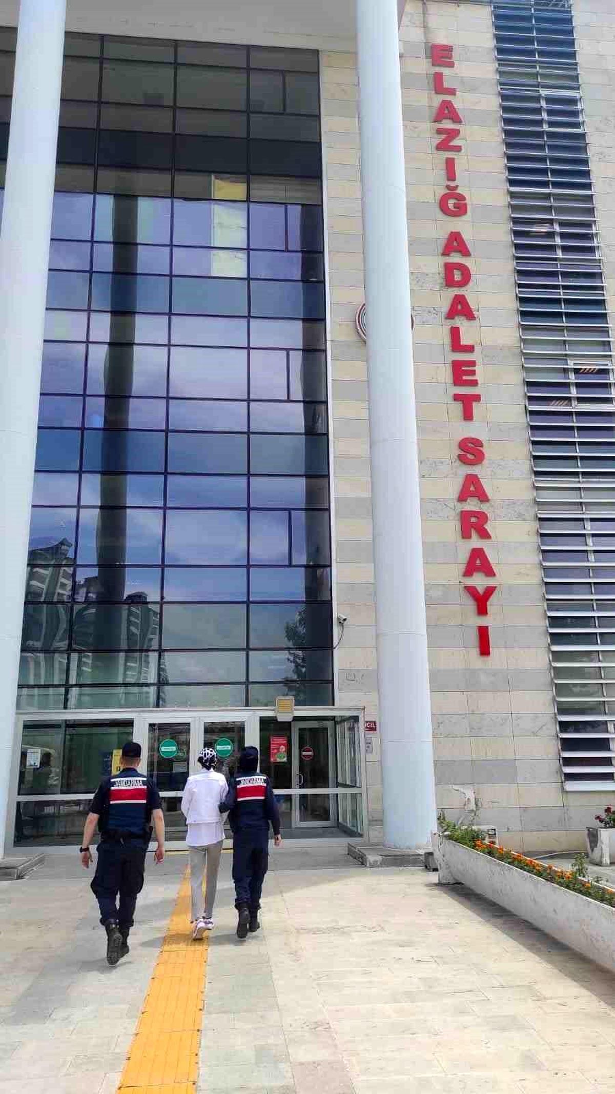 Elazığ'da 10 Yıl Kesinleşmiş Hapis Cezası Bulunan Şahıs Yakalandı