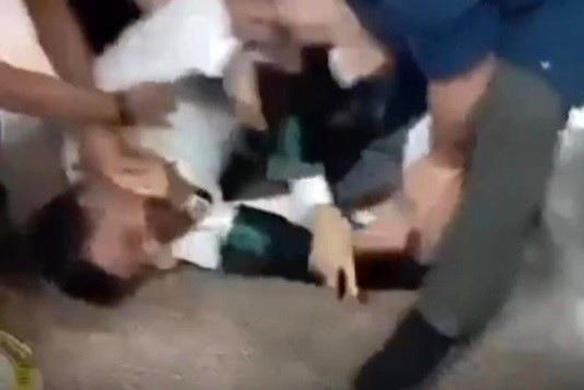 İzmir Adliyesinde Avukatların Kavgası Kameralara Yansıdı