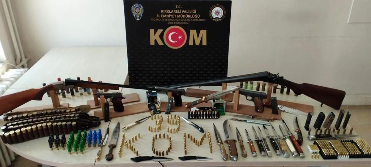 Kırklareli'nde silah kaçakçılığı operasyonu: 2 şüpheli tutuklandı