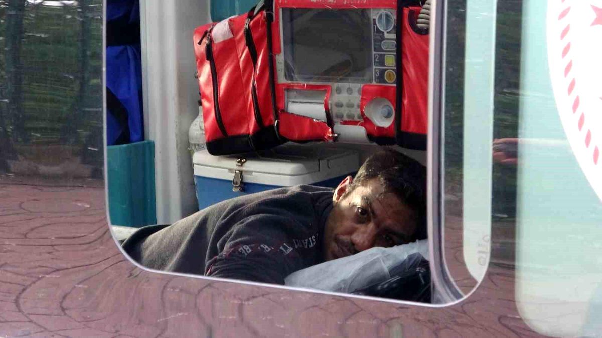 Kocaeli'de Laf Atma Tartışması Kanlı Bitti: 1 Yaralı