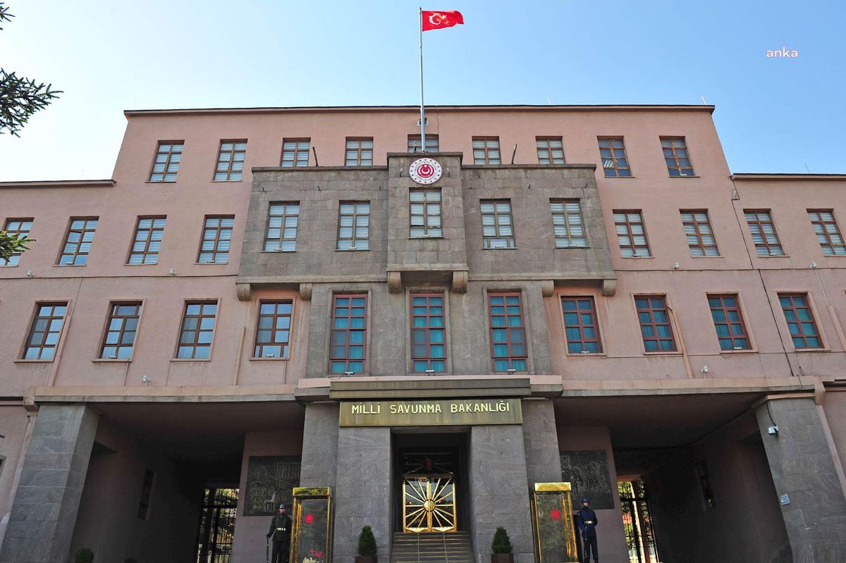 Türkiye, Kosova'ya bir komando taburu gönderiyor