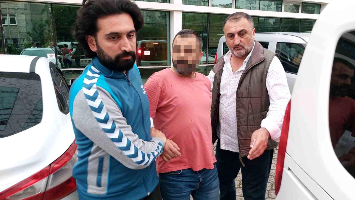 Samsun'da Bıçaklı-Sopalı Kavgada Genç Öldüren Taksici Tutuklandı