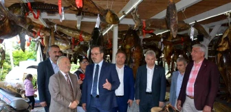 AK Parti İstanbul Milletvekili Halis Dalkılıç ve AK Parti Beylikdüzü İlçe Başkanı Mustafa Günaydın Türkiye Deniz Canlıları Müzesi'ni ziyaret etti