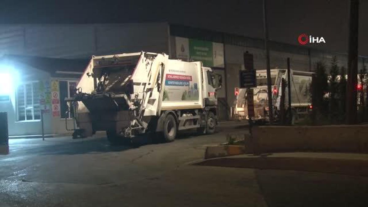 Başakşehir Katı Atık Aktarma Merkezi'nde Şoförler İsyan Etti