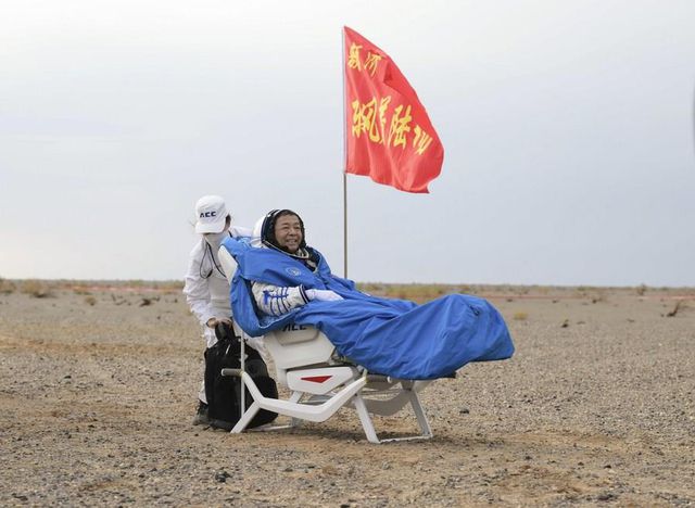 Çin'in Shenzhou-15 Astronotları Dünya'ya Döndü