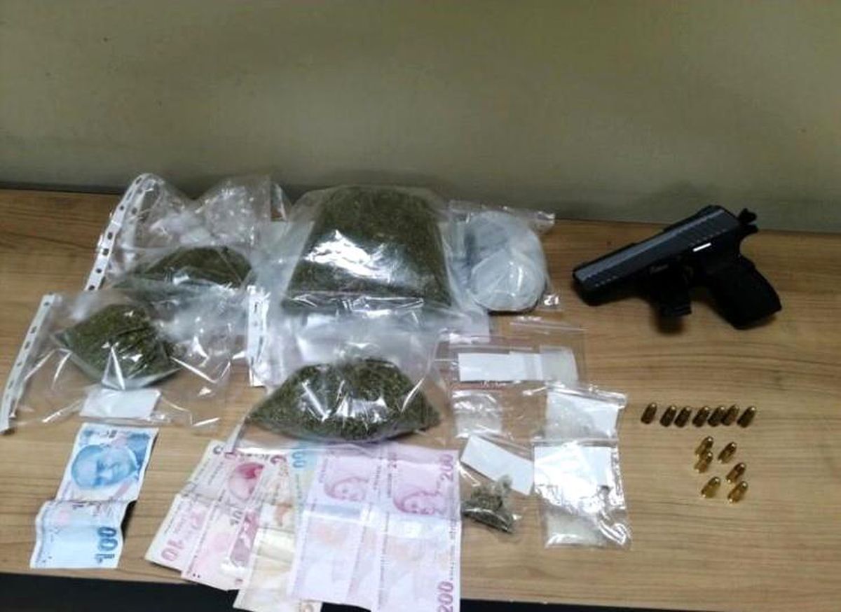Kocaeli'de Uyuşturucu Operasyonu: 2 Tutuklama