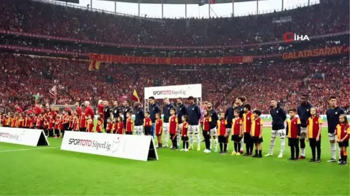 Spor Toto Süper Lig: Galatasaray: 0 - Fenerbahçe: 0 (Maç devam ediyor)