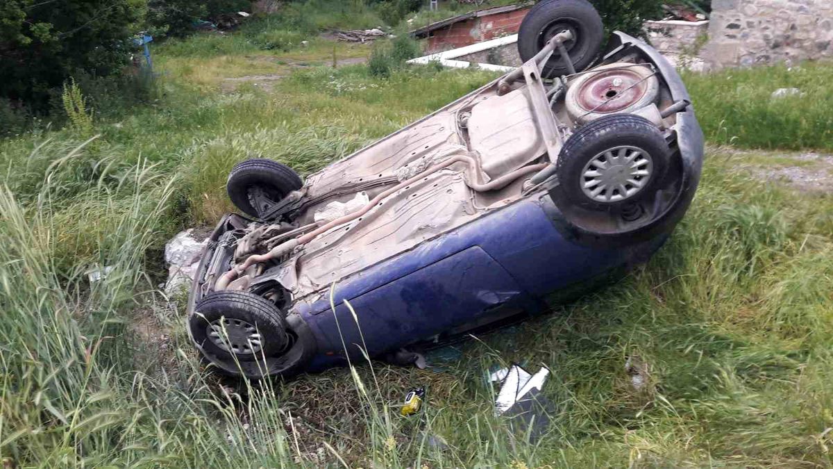 Tokat'ta Otomobil Takla Attı: 3 Kişi Yaralandı
