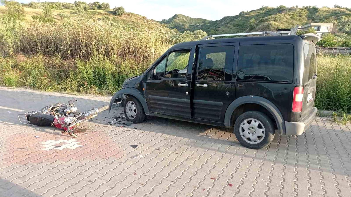 Manisa'da Kamyonet ile Motosiklet Çarpıştı: 1 Ölü