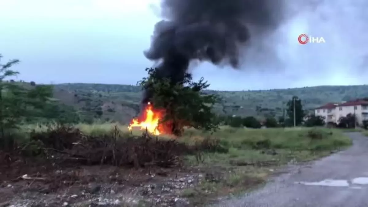 Amasya'da Otomobil Alev Alev Yandı