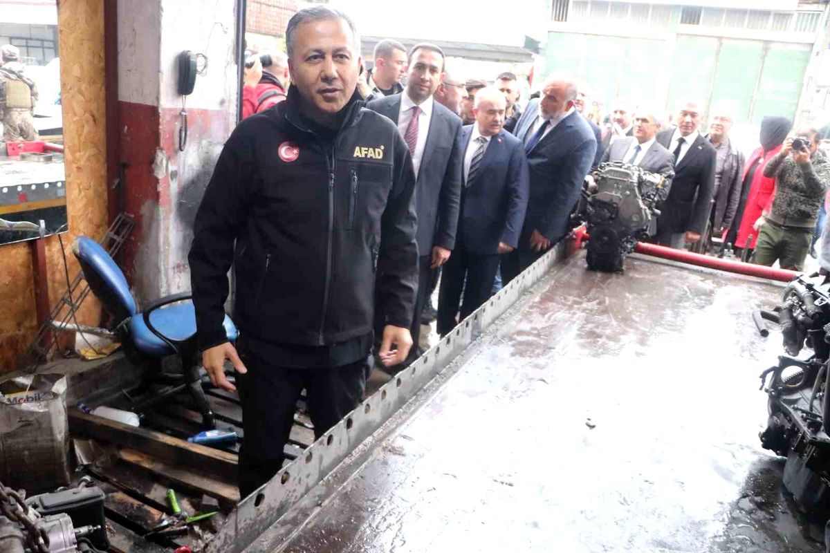 İçişleri Bakanı Yerlikaya: 'Yoğun yağışlar perşembe günü Karadeniz'den çıkacak'