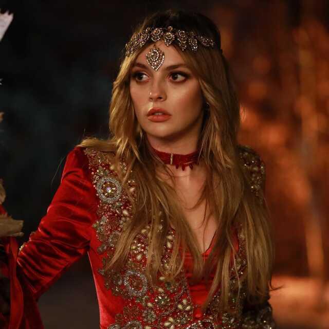 'Islak saçla dans etme sezonu açıldı' diyen Melis Sezen, çılgınlar gibi oynadı 'Islak saçla dans etme sezonu açıldı' diyen Melis Sezen, çılgınlar gibi oynadı