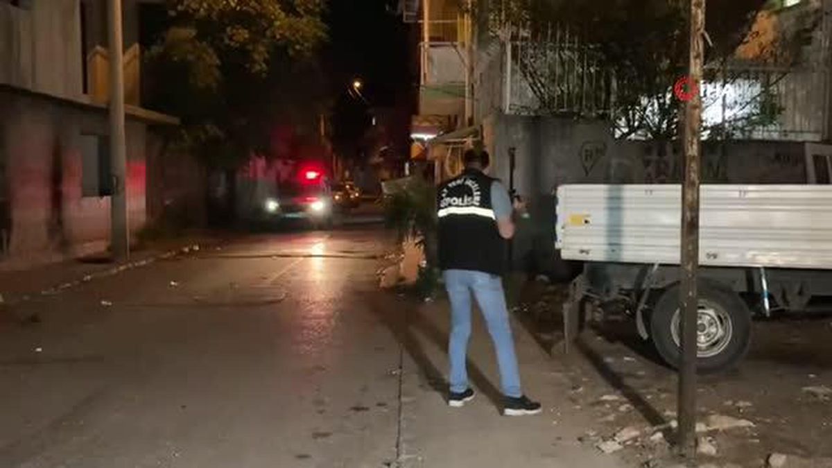 İzmir'de silahlı kavga: Bir kişi hayatını kaybetti
