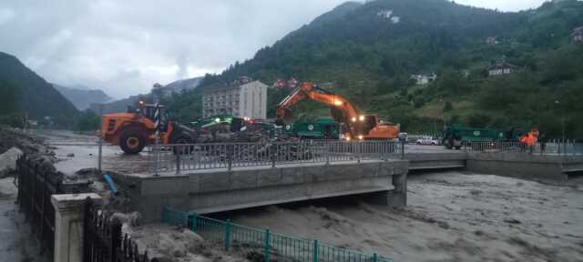 Kırmızı kodla uyarı yapılmıştı! Kastamonu'nun İnebolu ilçesi sel tehlikesi nedeniyle boşaltılıyor