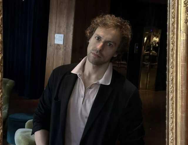 Sezon arasında da çalışacak olan Serenay Sarıkaya'nın yeni dizisindeki 3 erkek partneri belli oldu Sezon arasında da çalışacak olan Serenay Sarıkaya'nın yeni dizisindeki 3 erkek partneri belli oldu