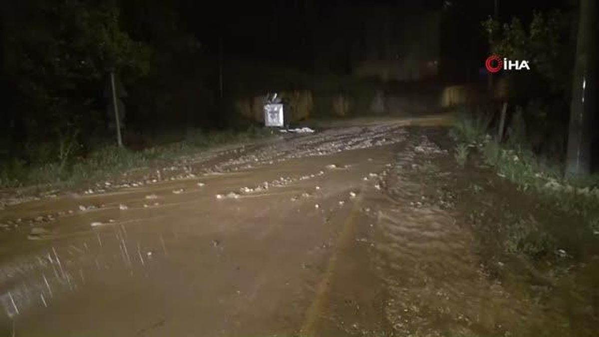 Sinop'ta sağanak yağış taşkınlıklara neden oldu