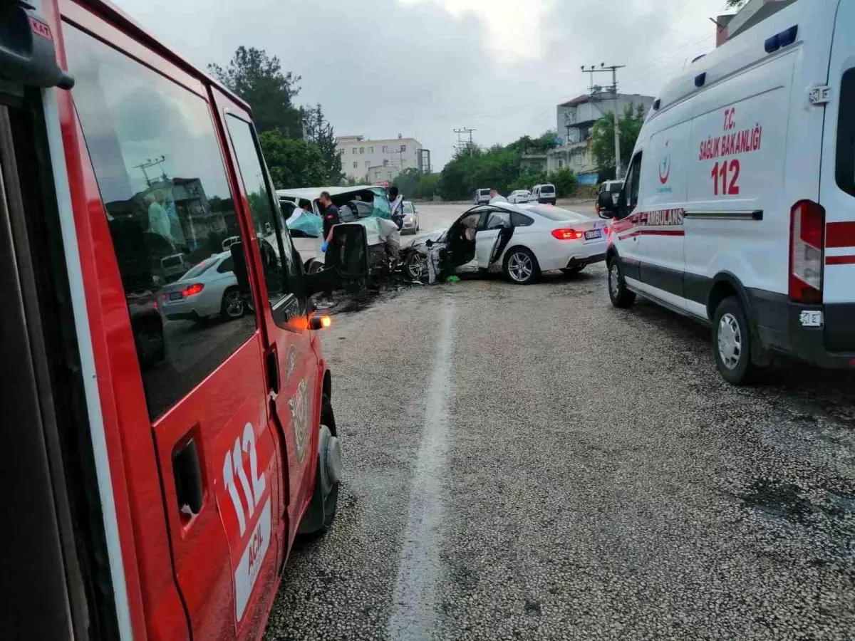 Osmaniye'de korkunç kaza: 1 ölü, 13 yaralı
