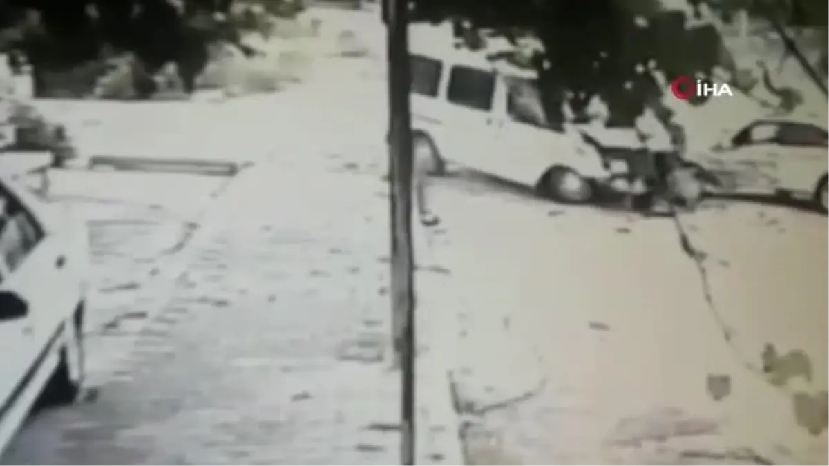 1 kişinin öldüğü 13 kişinin yaralandığı kaza anı kamerada