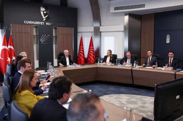 CHP Sözcüsü Faik Öztrak: Kongreler sürecinin bugün başlatılmasına karar verdik CHP Sözcüsü Faik Öztrak: Kongreler sürecinin bugün başlatılmasına karar verdik