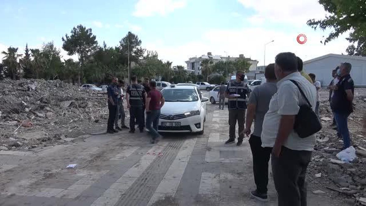 Depremin 122. gününde enkaz altında kimliği belirsiz kadın cesedi bulundu