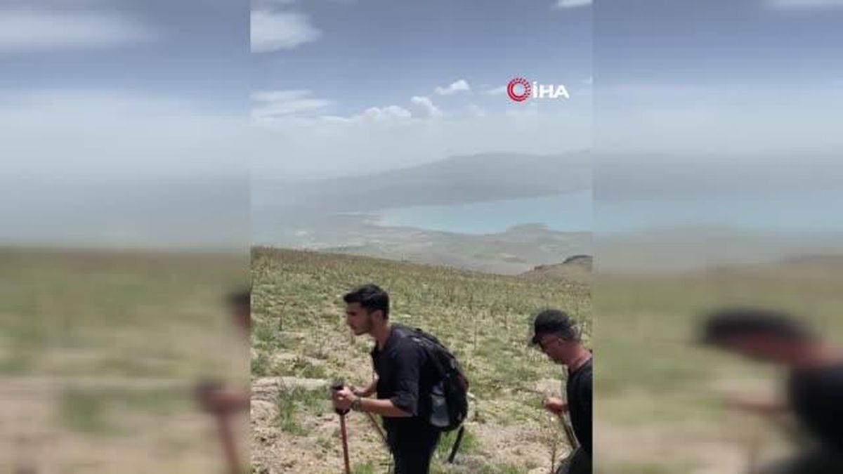 Doğaseverler Esrük Dağı'na tırmandı