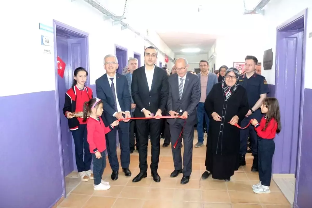 Domaniç'te şehit askerin ismi köy kütüphanesinde yaşatılacak