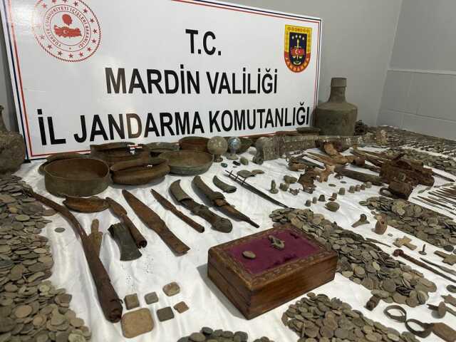 Ekipler bile inanamadı! Baskın yapılan evden tamı tamına 22 bin parça tarihi eser çıktı