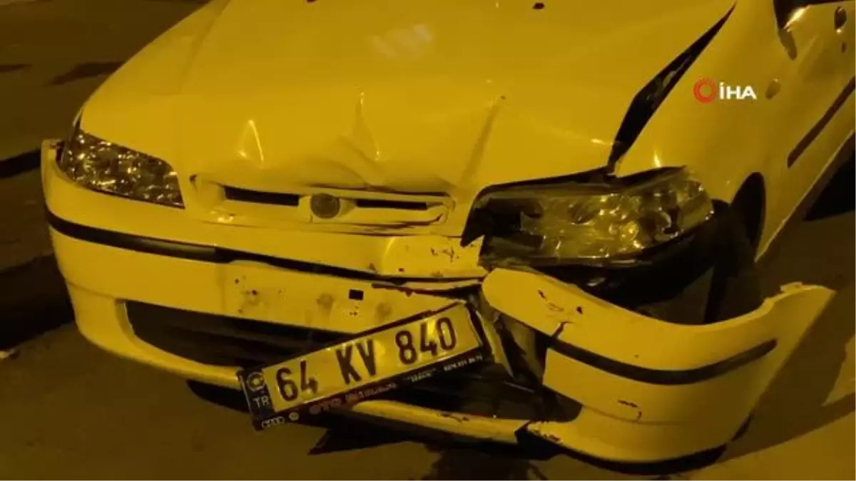 Uşak'ta İki Otomobil Çarpıştı: 5 Kişi Yaralandı