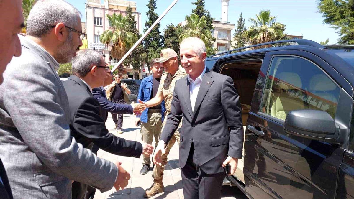 Gaziantep Valisi Davut Gül İstanbul Valiliği'ne atanması sonrası veda ziyaretlerine başladı