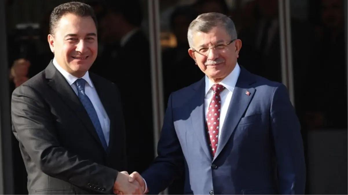 Kulisleri sallayan iddia: DEVA Partisi ve Gelecek Partisi birleşiyor, Davutoğlu onursal başkan olacak
