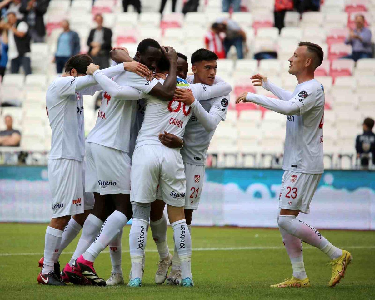 Caner Osmanpaşa, Kayserispor'a attığı golle gol sayısını 2'ye çıkardı