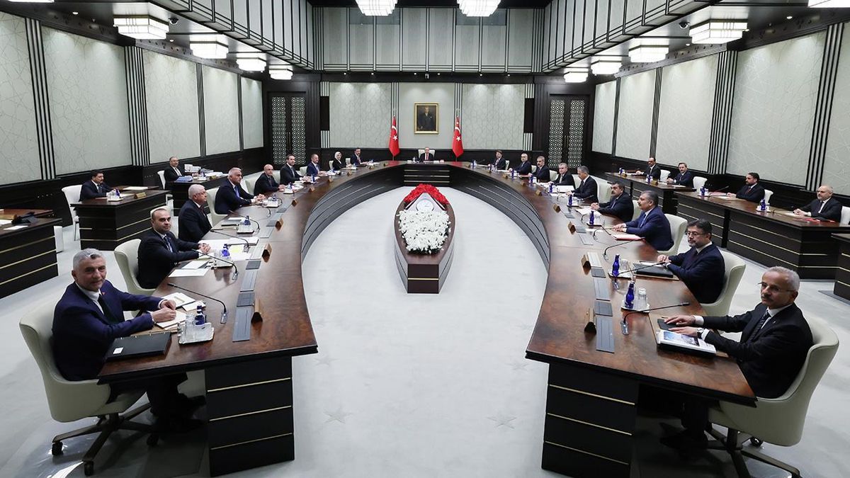 Son Dakika: Yeni Cumhurbaşkanlığı Kabinesi'nin ilk toplantısını gerçekleştirdi