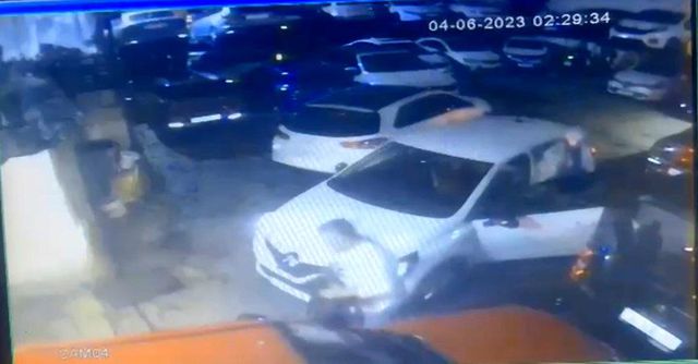 Taksim''''de Şaka Maksatlı Oynanan Silah Oyunu İki Kişinin Hayatına Mal Oldu