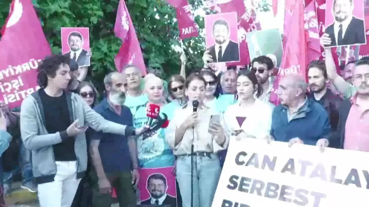 Tip'ten Haydarpaşa'da Can Atalay İçin Eylem… Sera Kadıgil: 'Hatay Halkının İradesi, Saray Rejimine Hizmet Eden Bir Grup Tarafından Esir Tutuluyor'