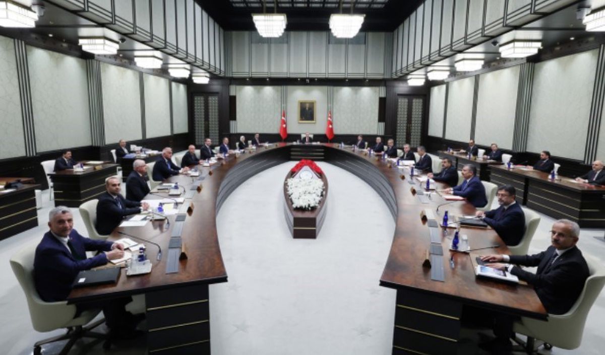 Yeni kabinedekiler kim? Yeni kabine listesi! 2023 yeni kabinede kimler var?