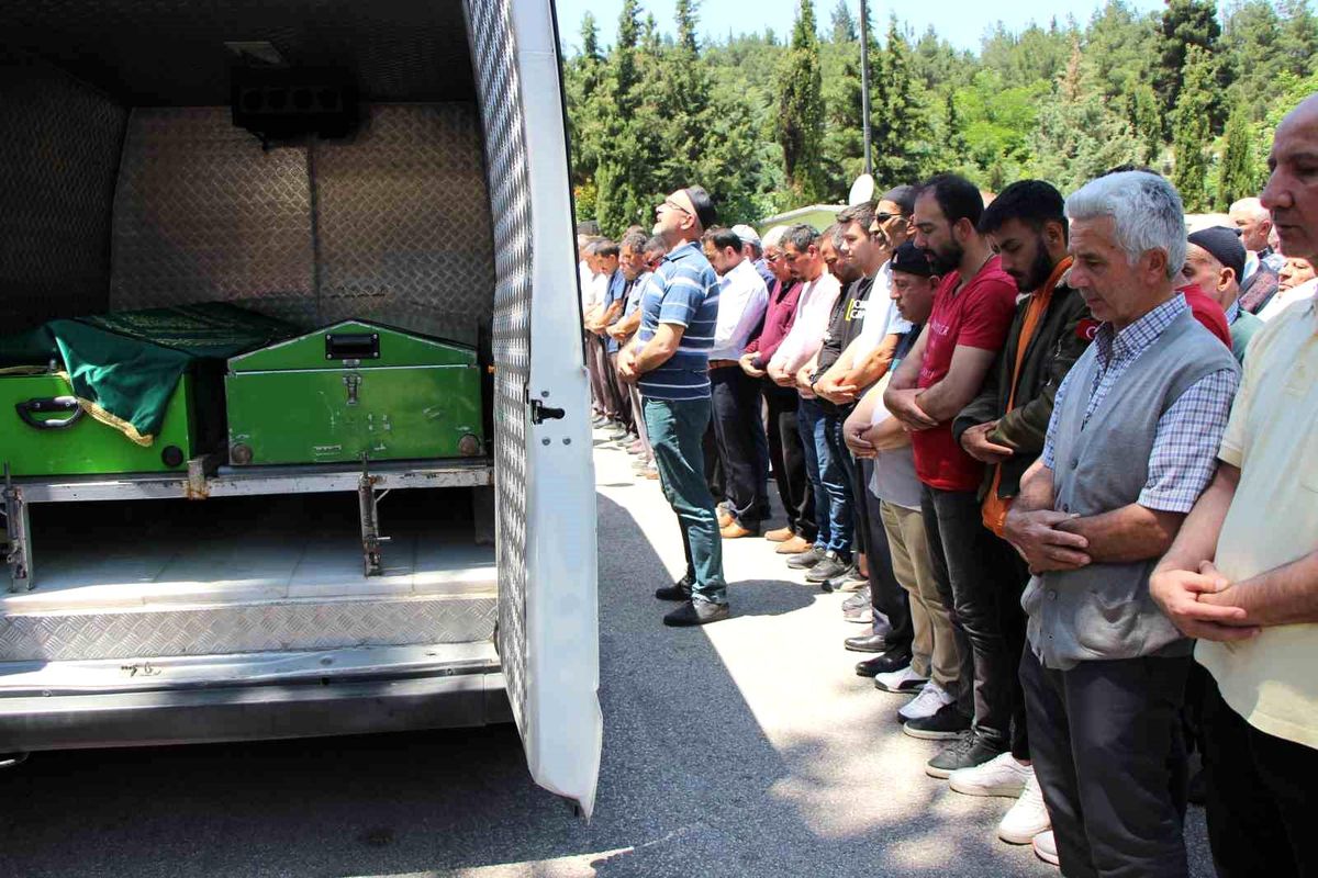 Amasya'da selde kaybolan kadın son yolculuğuna uğurlandı