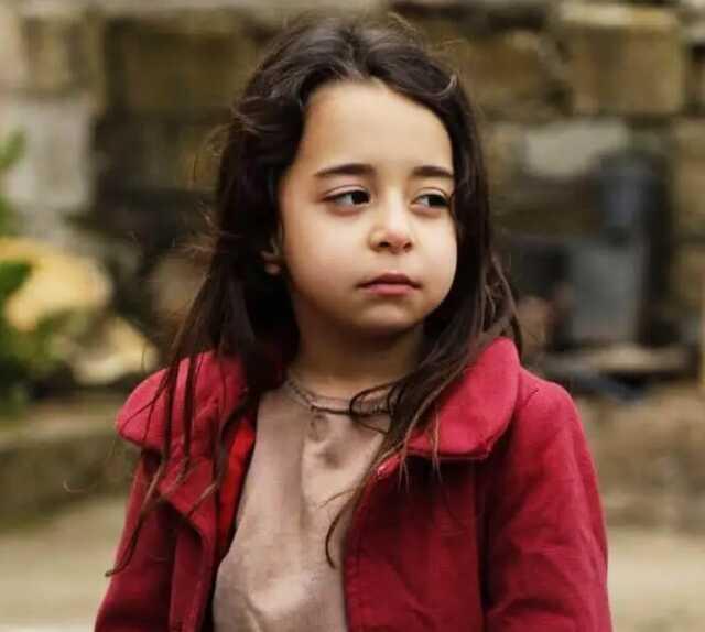 Bir zamanların çocuk yıldızıydı, şimdi büyüdü! Beren Gökyıldız'ın mezuniyet fotolarını görenler şaşkınlığını gizleyemedi Bir zamanların çocuk yıldızıydı, şimdi büyüdü! Beren Gökyıldız'ın mezuniyet fotolarını görenler şaşkınlığını gizleyemedi