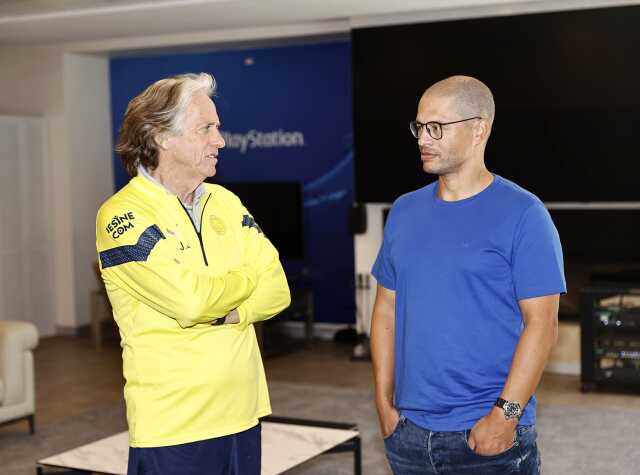Büyük buluşma gerçekleşti! Arda Güler'i yere göğe sığdıramayan Alex de Souza'nın çektiği fotoğraf taraftarı duygulandırdı