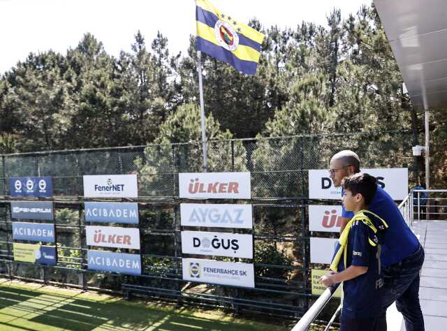 Büyük buluşma gerçekleşti! Arda Güler'i yere göğe sığdıramayan Alex de Souza'nın çektiği fotoğraf taraftarı duygulandırdı