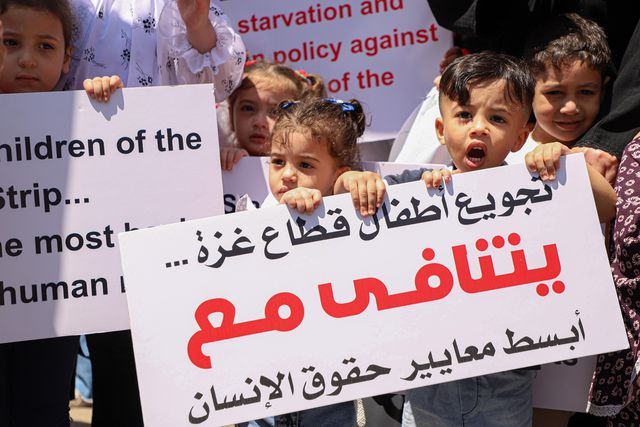 Gazzeli Çocuklar Dünya Gıda Programı'nın Yardımları Durdurmasını Protesto Etti