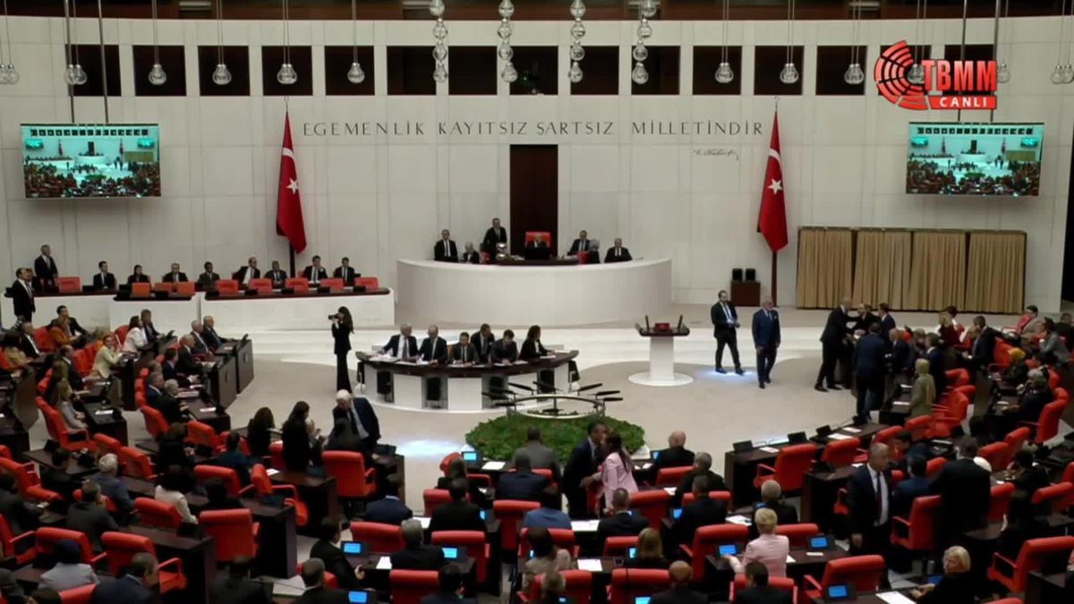 TBMM'de yemin töreni yapıldı