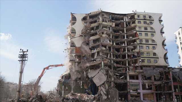 89 kişiye mezar olan Galeria Sitesi'nin sahipleri 'Aynı yere bina yapılsın' dedi; uzmanlardan 'zemin' uyarısı geldi
