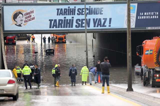 Ankara'da bugün beklenen yağış öncesi Mansur Yavaş tüm izinleri iptal etti Ankara'da bugün beklenen yağış öncesi Mansur Yavaş tüm izinleri iptal etti