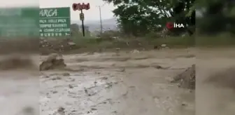 Ankara-Kırıkkale karayolunda sel nedeni ile trafik durdu