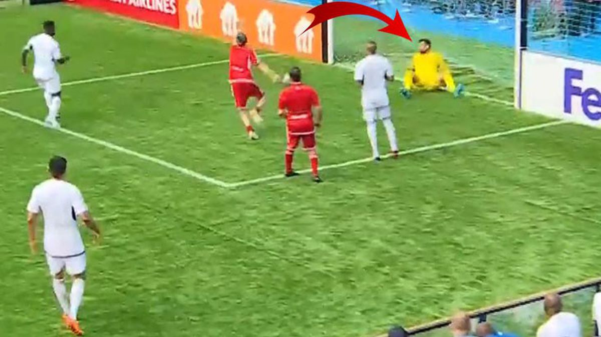 Efsaneler maçında Volkan Demirel'in kurtarışı ağızları açık bıraktı! Spiker bile ne diyeceğini bilemedi