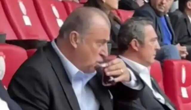 Herkes bu iddiayı konuşuyor! Ali Koç'tan derbide yanına oturan Fatih Terim'e bomba soru