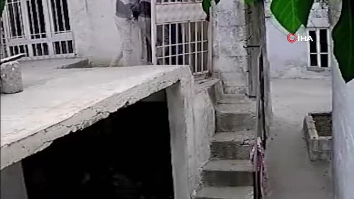 Gaziantep'te evden hırsızlık anı kamerada